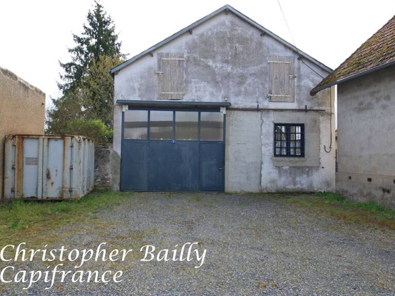 Entrepôt de 260 m² sur un terrain à bâtir de 1000 m² — photo 1