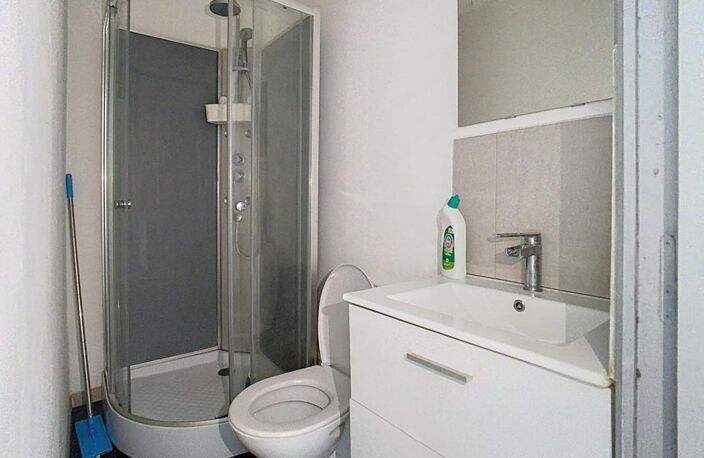 T2 MEUBLÉ DE 30 m² – SAINT-MAURICE PELLEVOISIN, LILLE — photo 3
