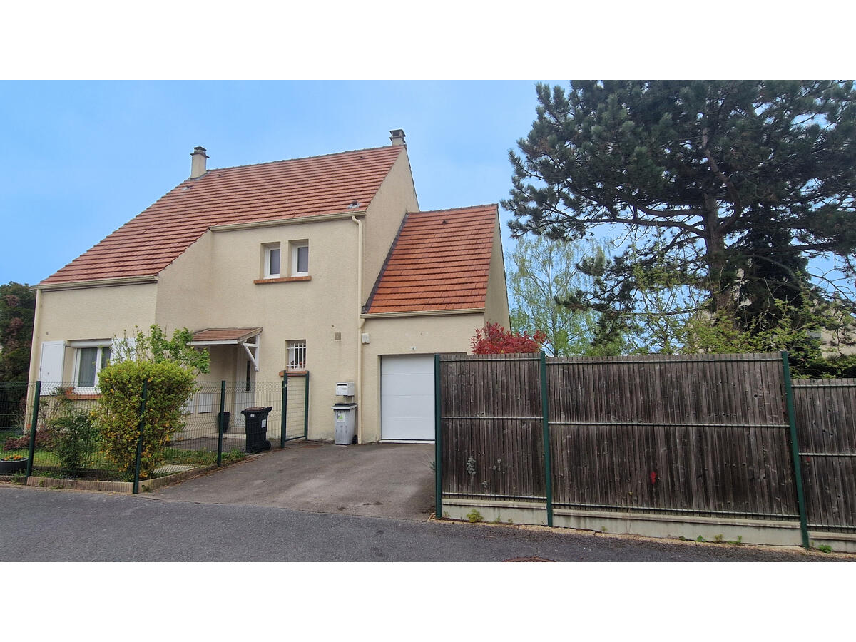 Villa / Maison  T6 à vendre Chapelle-en-Serval (La) 60520