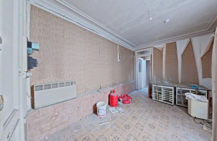 STUDIO AVEC SOUS SOL - VOLTAIRE — photo 2