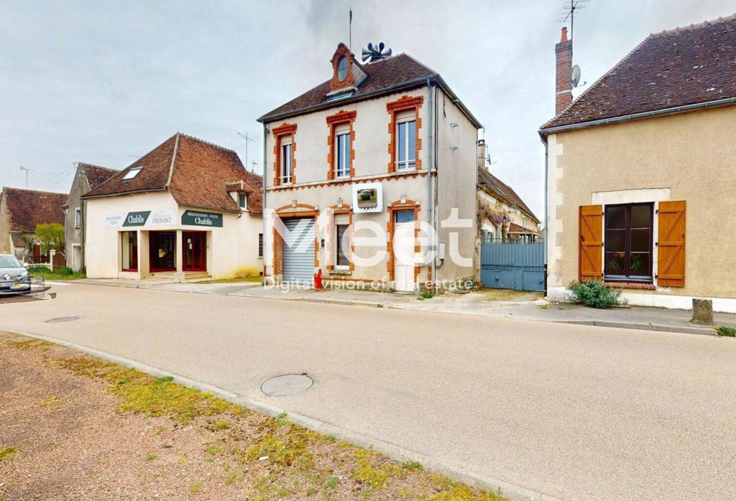 Maison type Studio avec Garage et Atelier — photo 1