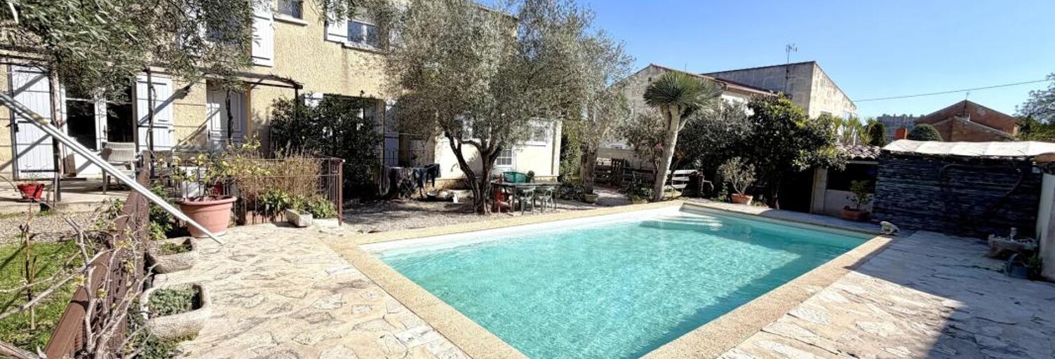 Maison 9 Pièces 244 m² à vendre à Montfaucon (30150)