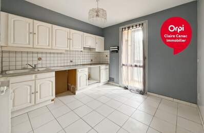 Appartement À Vendre — photo du bien