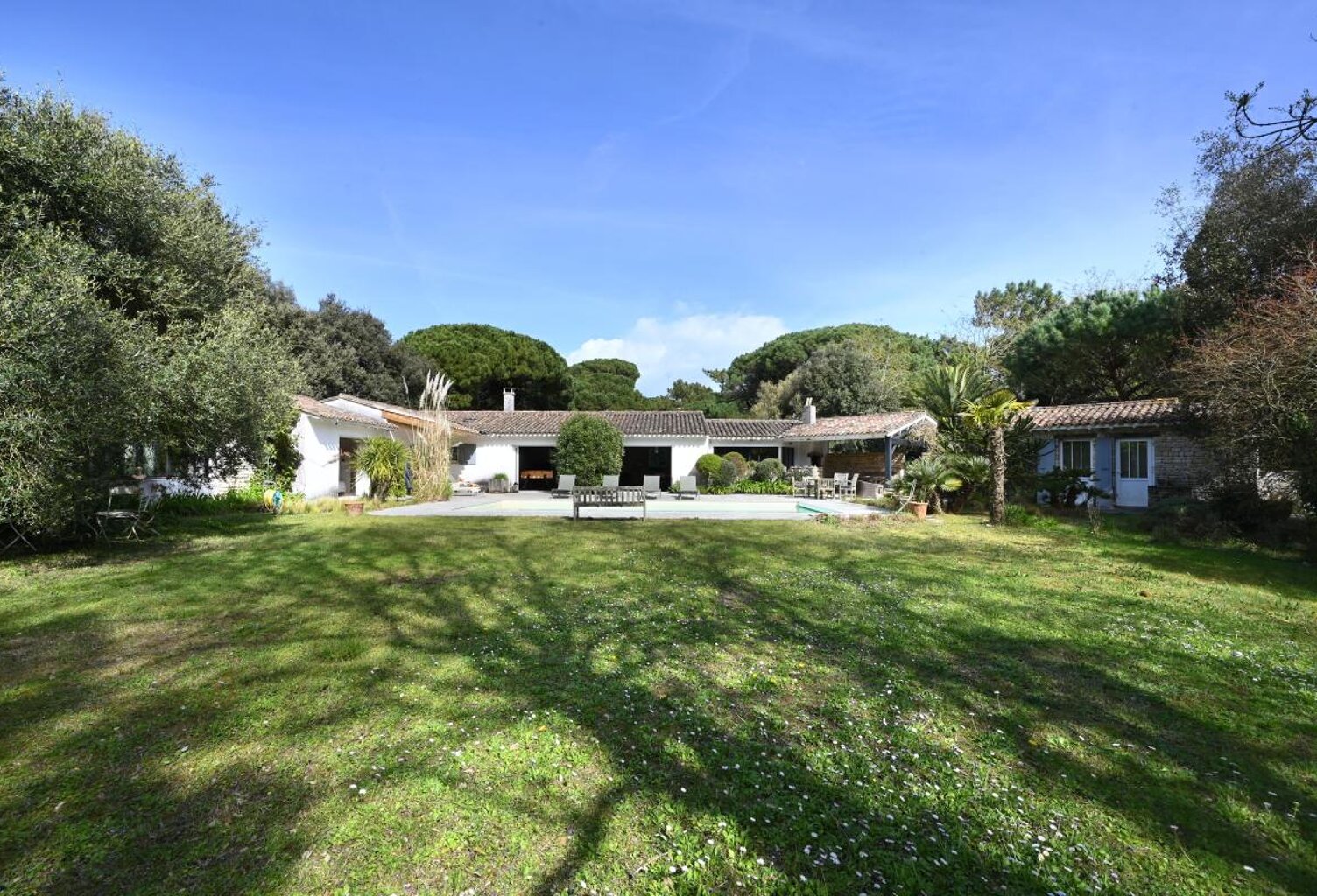 Maison À Vendre — photo 1