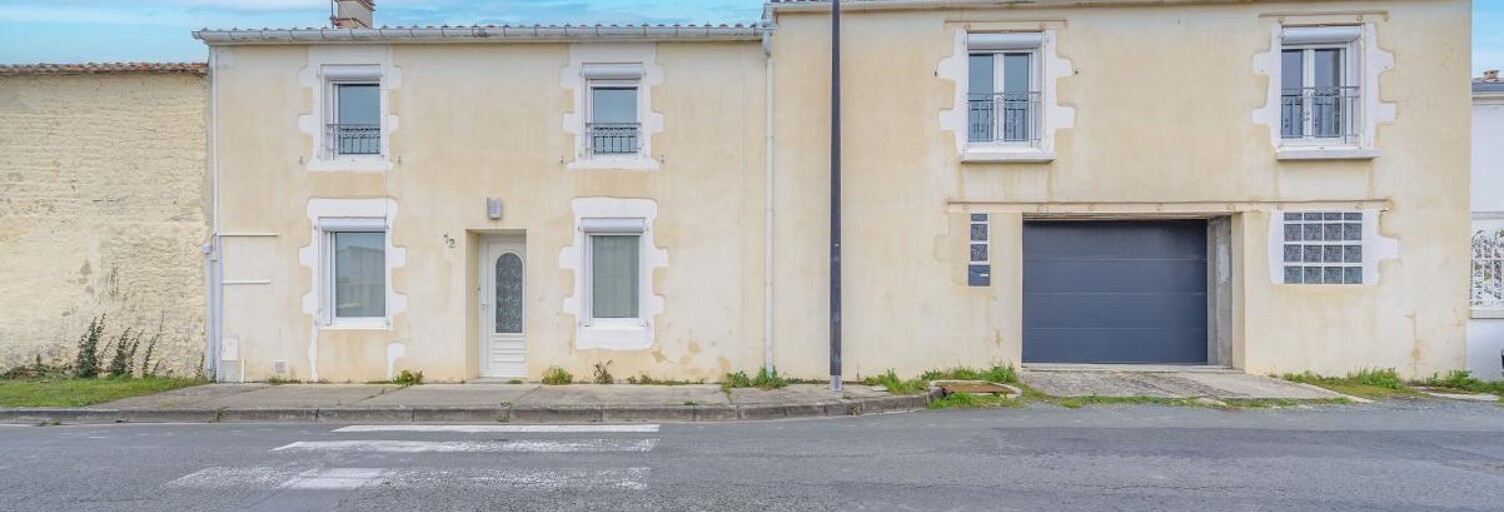 Maison 5 Pièces 190 m² à vendre à Montroy (17220)