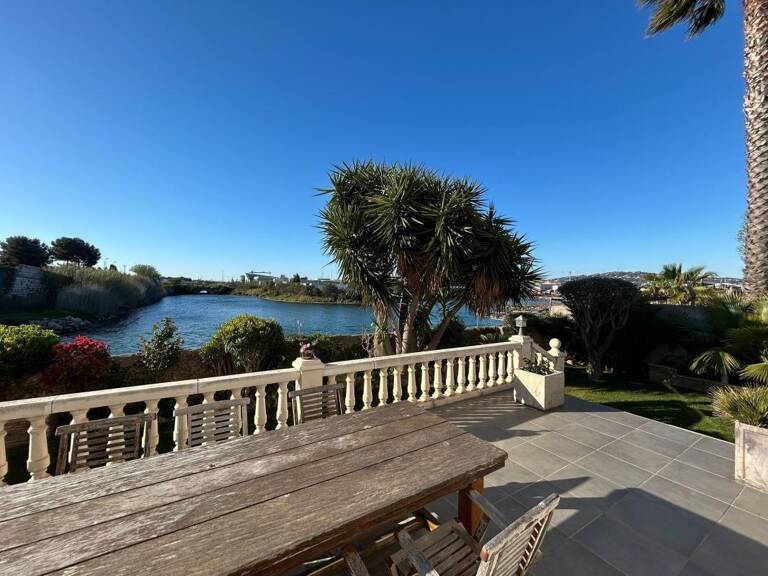 Maison d’exception au bord du canal – 320 m² avec amarrage privé — photo 1