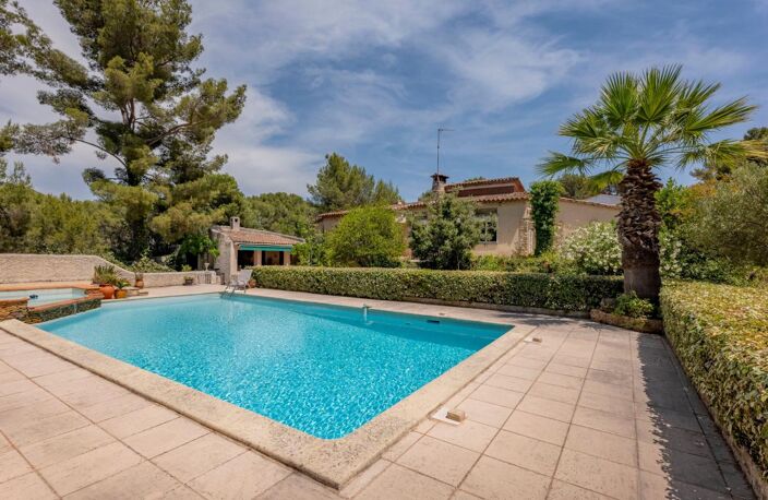A VENDRE SANARY SUR MER 83110 LIMITE BANDOL VILLA D ARCHITECTE D EXCEPTION ! — photo 2