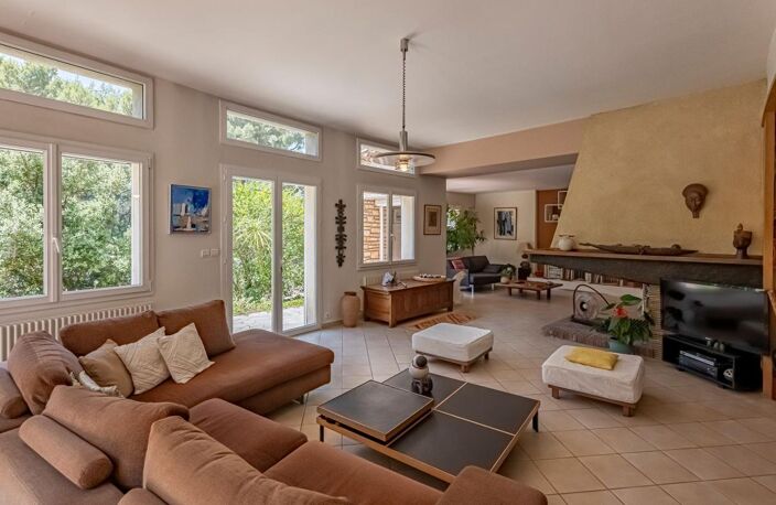 A VENDRE SANARY SUR MER 83110 LIMITE BANDOL VILLA D ARCHITECTE D EXCEPTION ! — photo 4
