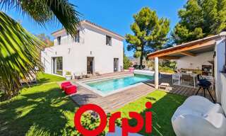 Maison 6 Pièces 160 m² à vendre à Saint-Cyr-sur-Mer (83270)