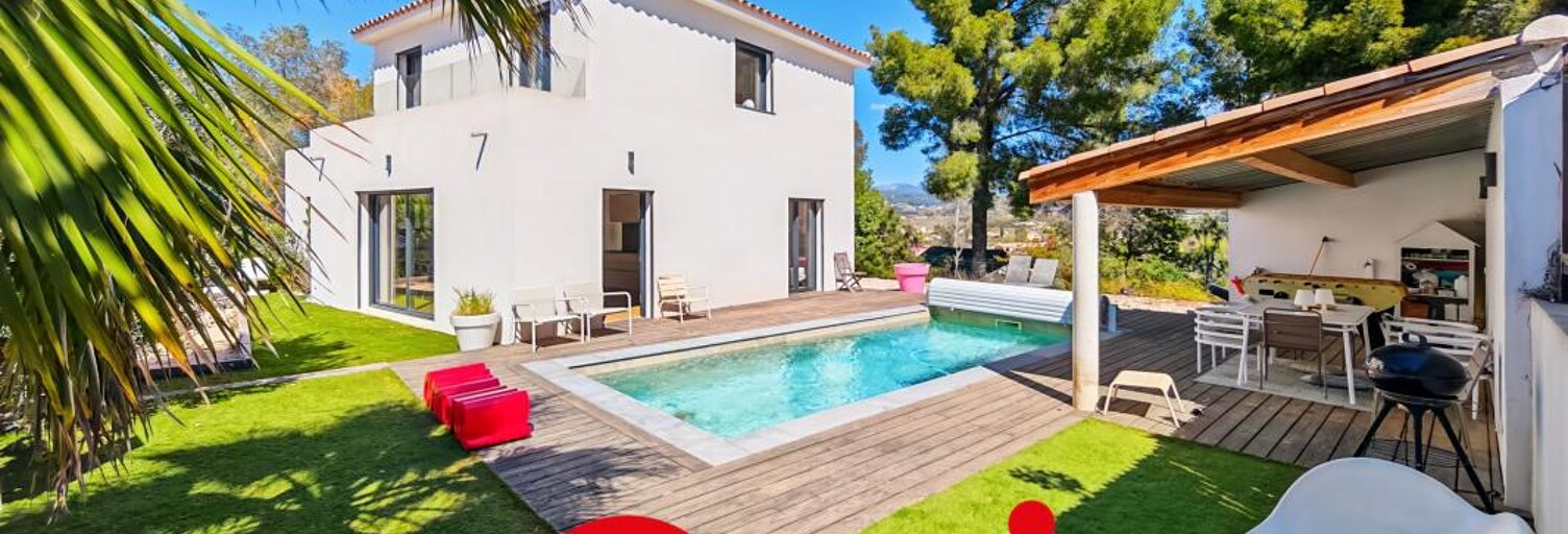 Maison 6 Pièces 160 m² à vendre à Saint-Cyr-sur-Mer (83270)