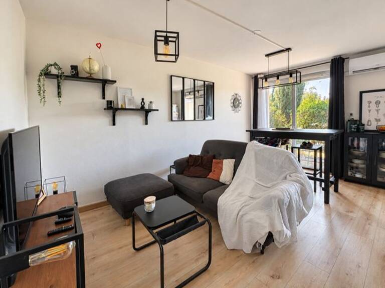 Appartement T2 avec terrasse jardin et parking sécurisé — photo 1