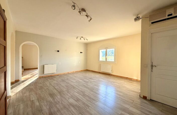 Grand Appartement T5 de 126 m² avec Garage et stationnement – Marguerittes (30320) — photo 4