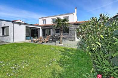 Maison 8 pièces 499000 €