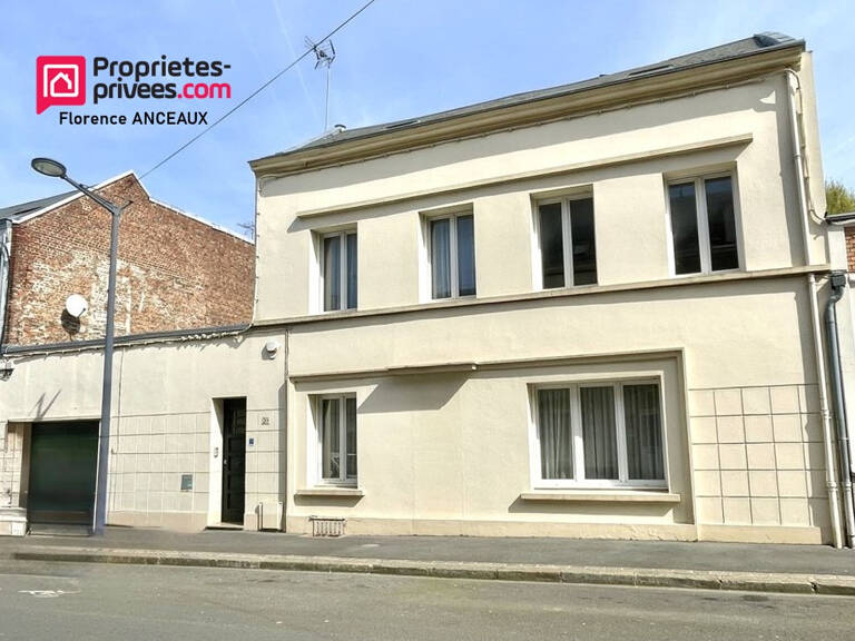 CHARMANTE MAISON HYPER CENTRE AVEC  EXERIEUR ET GARAGE — photo 1