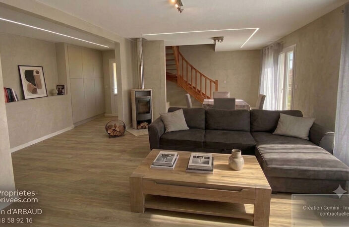 Maison  5 pièce(s) 121 m2 — photo 2