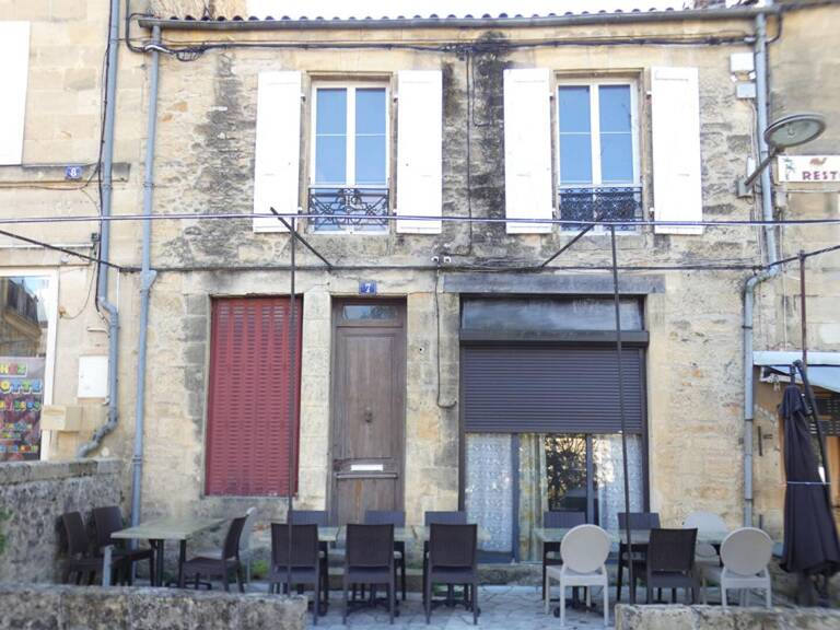 Maison à rénover au coeur de Sarlat avec création de 2 appartements possible — photo 1