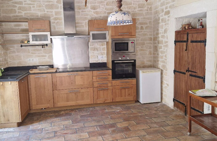 Très belle  maison avec pierres apparentes  de village avec garage et terrasse — photo 5