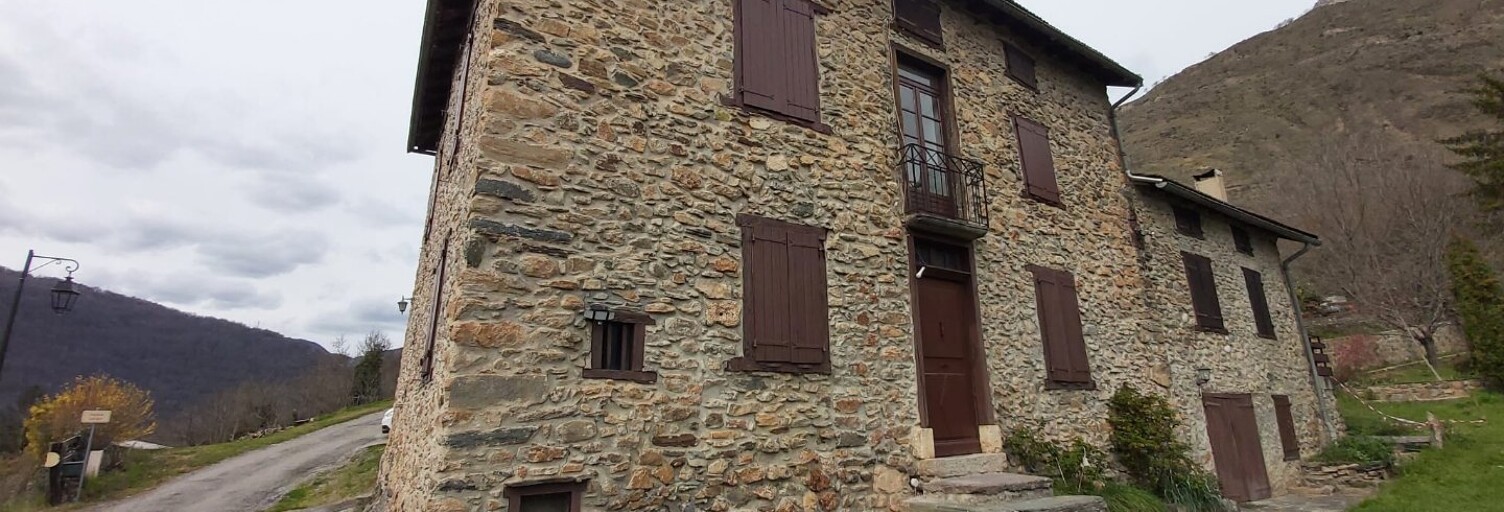 Maison 6 Pièces 145 m² à louer à Vèbre (09310)