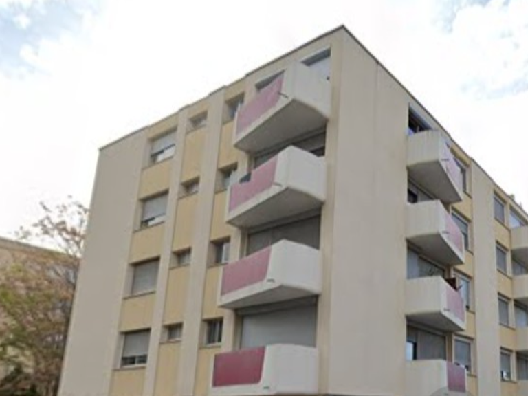 Studio investisseur – Nîmes (Rue de Beaucaire) – 25m² – Loué 400€/mois – Rentabilité immédiate ! — photo 1