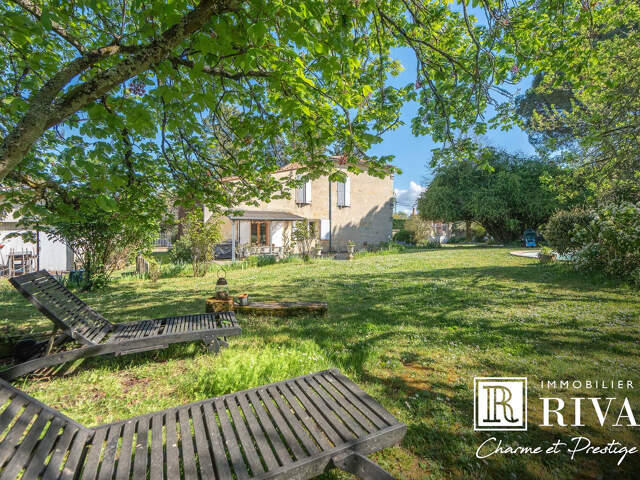 MAISON EN PIERRE DE 221 M2 - 4 CHAMBRES - TERRAIN 2500 M2 — photo du bien