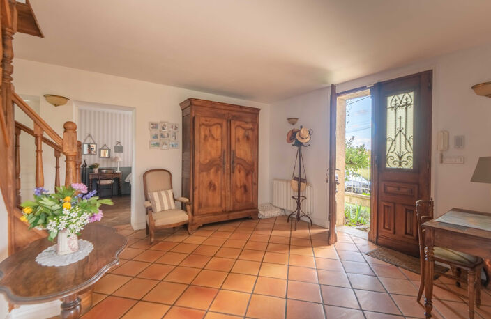 MAISON EN PIERRE DE 221 M2 - 4 CHAMBRES - TERRAIN 2500 M2 — photo 5