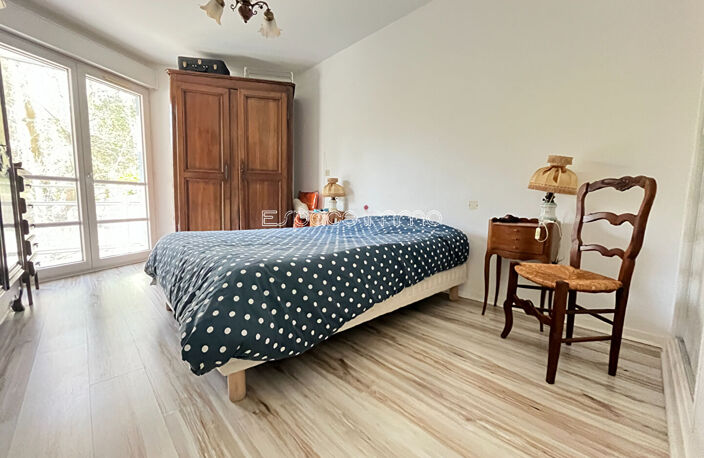 Appartement - T2 - 50m² - RESIDENCE LES JARDINS D'ARCADIE - CAVE - PLACE DE STATIONNEMENT - Mont Saint Aignan — photo 3
