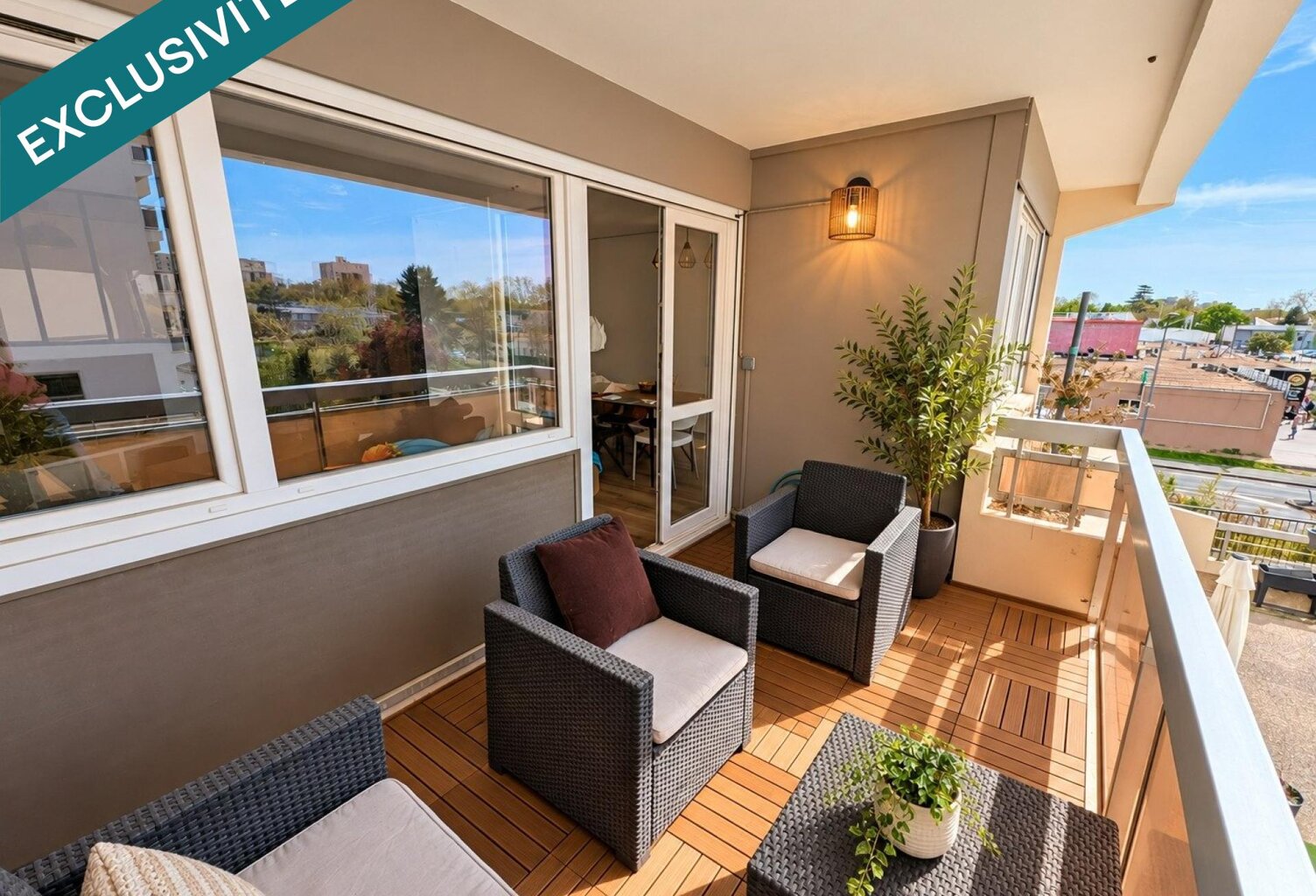 Grand appartement T3 de 83 m2 avec balcon et garage fermé. — photo 1