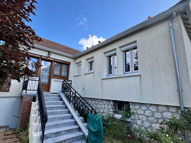 À Châteaudun (proche commerces) , Pavillon sur sous-sol de 1 — photo du bien