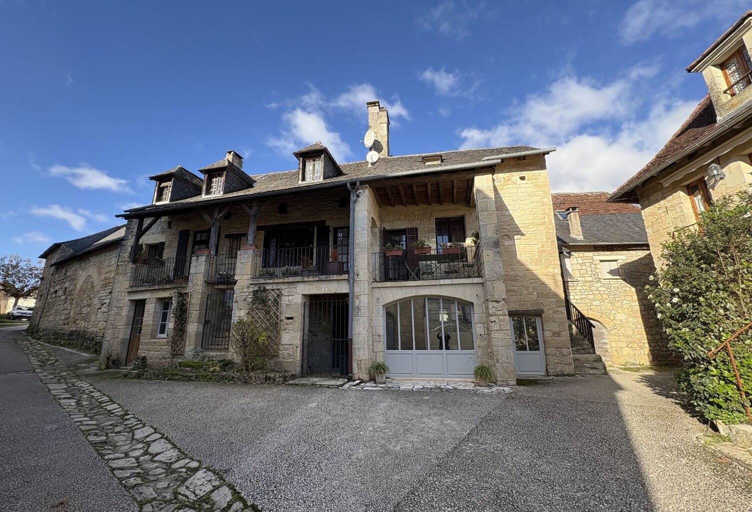 Maison — photo 1