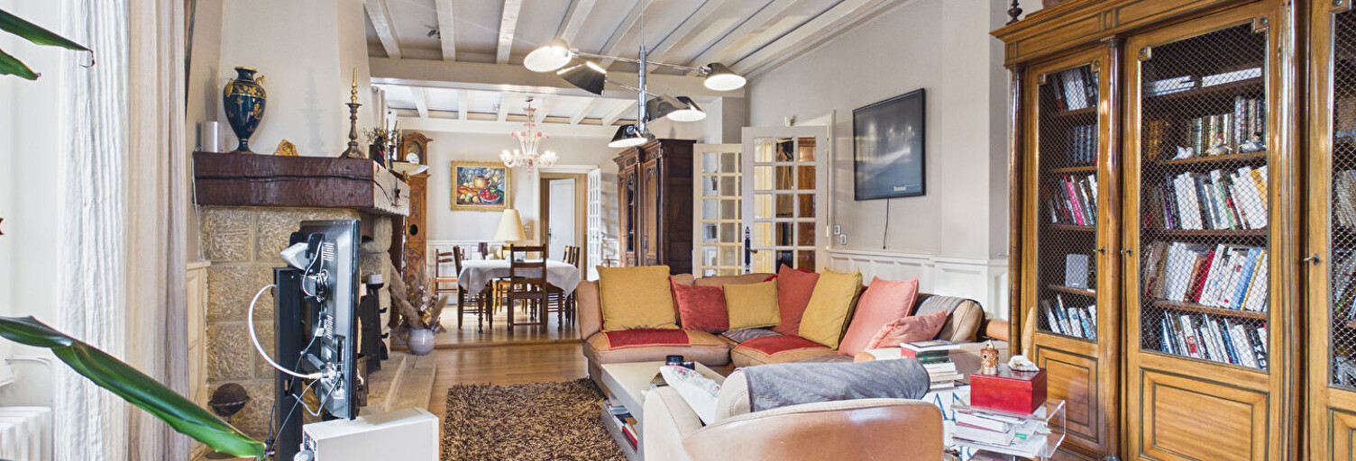 Maison 10 Pièces 285 m² à vendre à Lyon 8 (69008)