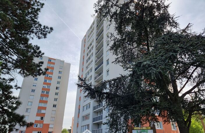 Appartement - 77.1m² - THIAIS — photo 2
