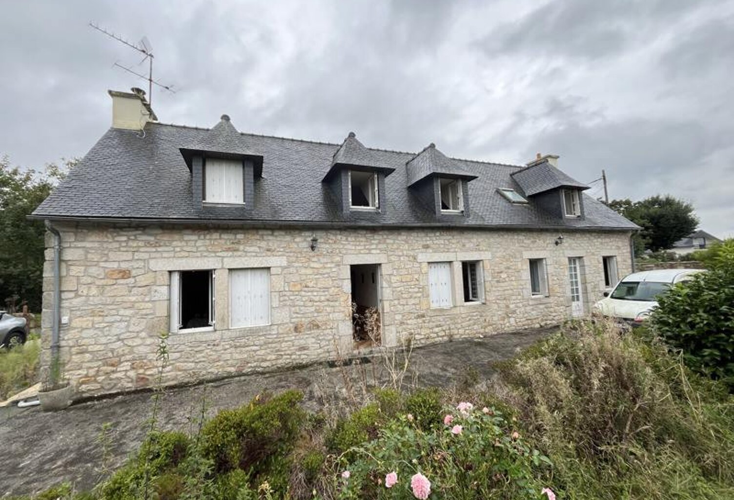 Maison en pierre de 5 pièces principales — photo 1