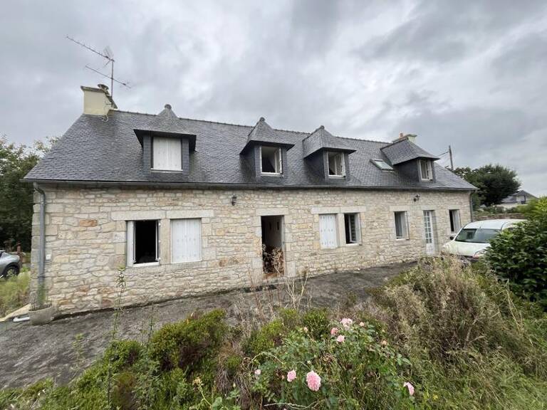 Maison en pierre de 5 pièces principales — photo 1