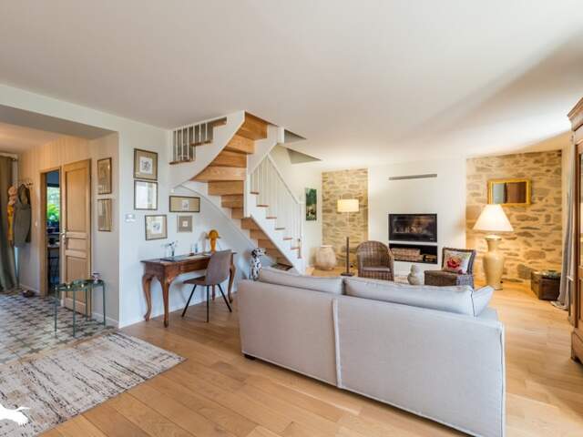 Maison de bourg de 6 pièces principales — photo du bien