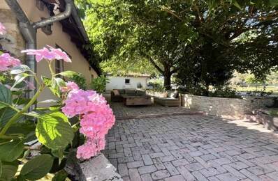 Maison en pierre de 8 pièces principales — photo du bien
