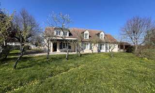 Maison 7 Pièces 196 m² à vendre à Saint-Georges-sur-la-Prée (18100)