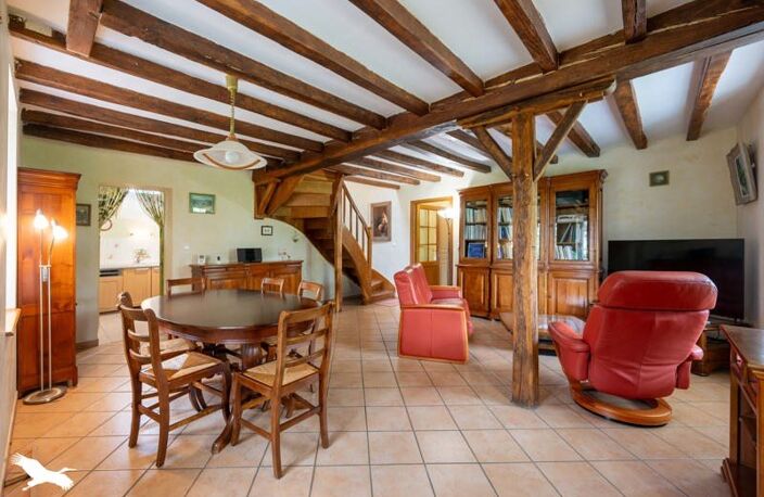 Vente maison 7 pièces 196 m² Saint-Georges-sur-la-Prée (18100) — photo 2