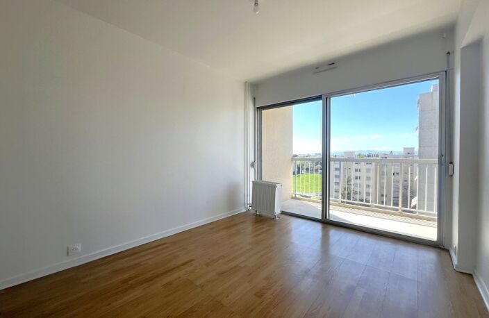 Vente appartement 3 pièces 74 m² Bron (69500) — photo 5