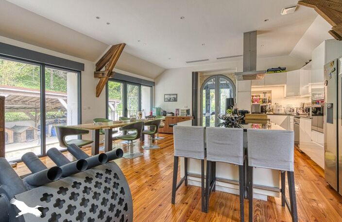 Maison en pierre de 8 pièces principales — photo 2