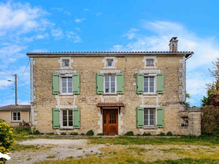 Maison en pierre de 5 pièces principales — photo 1