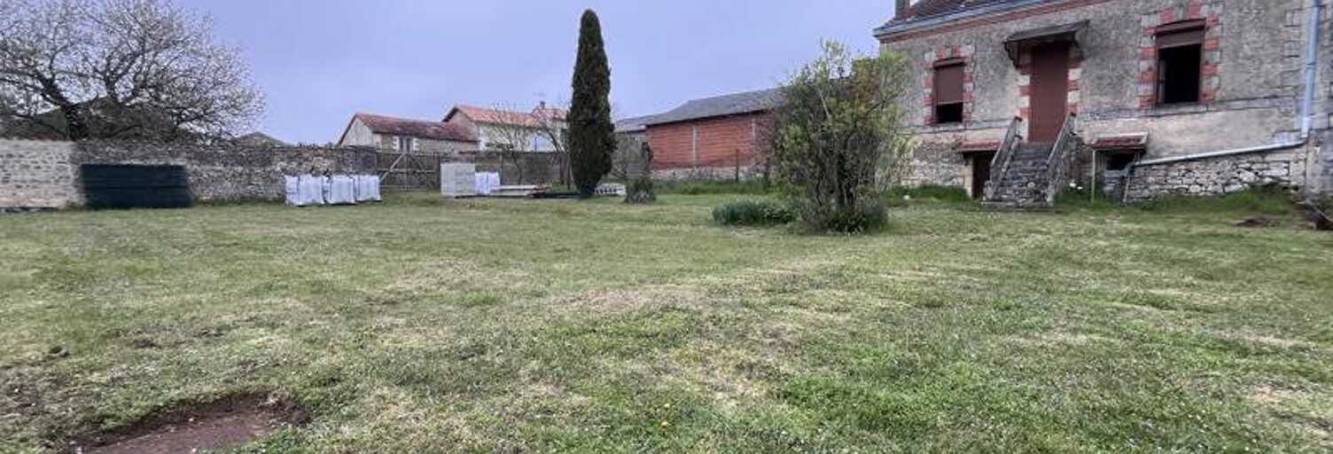 Maison 7 Pièces 119 m² à vendre à La Rochefoucauld-en-Angoumois (16110)