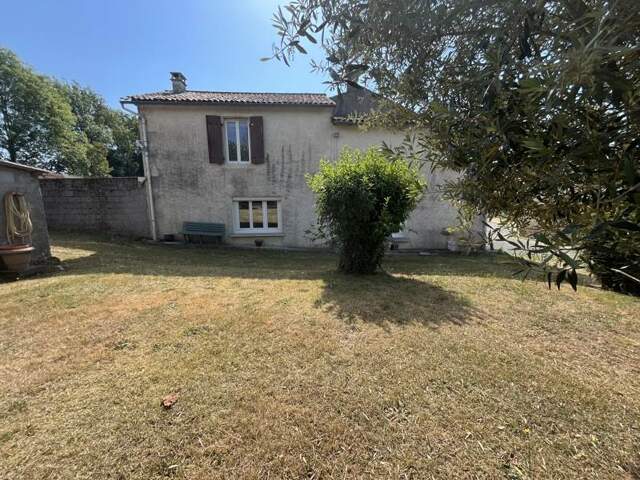 Maison de bourg de 5 pièces principales — photo du bien