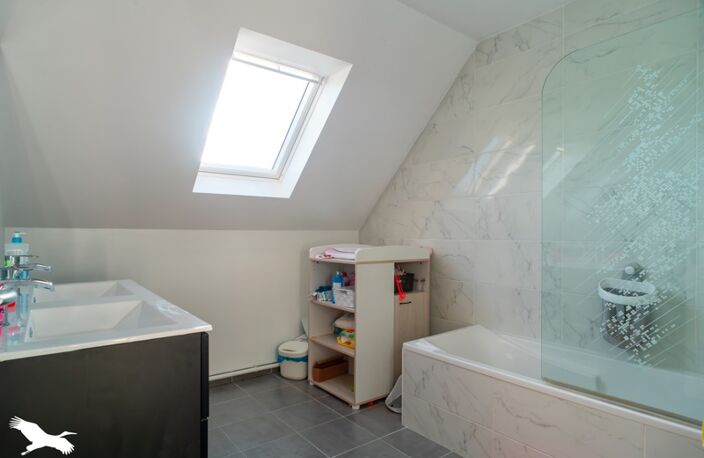 Contemporaine de 5 pièces principales — photo 4