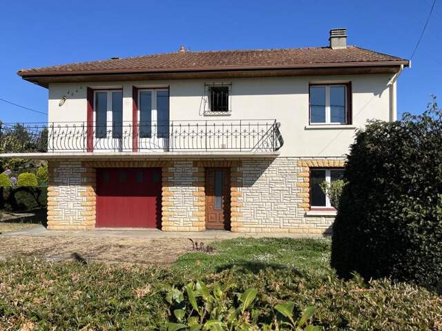 Maison de ville de 6 pièces principales — photo du bien