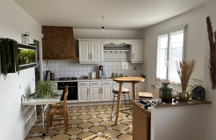 Vente maison 4 pièces 75 m² Neuvic (24190) — photo 3