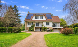 Maison 7 Pièces 200 m² à vendre à Neaux (42470)