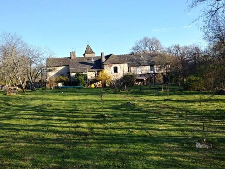 Ferme (tte) de 10 pièces principales — photo 1
