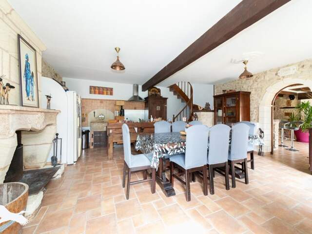 Maison 4 pièces 335 m² à Eyrans — photo du bien