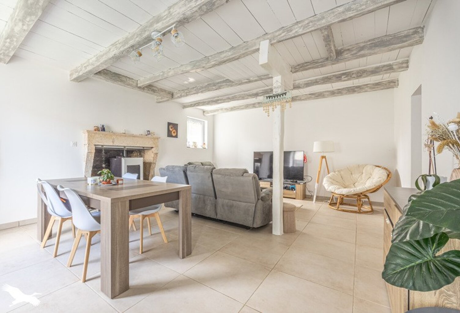 Maison en pierre de 5 pièces principales — photo 1