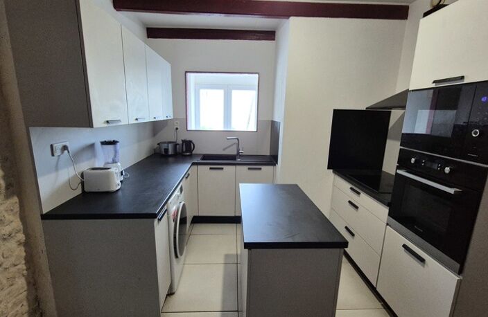 Maison en pierre de 4 pièces principales — photo 2